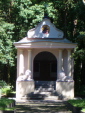 Kapliczka na cmentarzu wojskowym